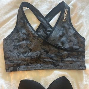 Medium black gym shark sports bra